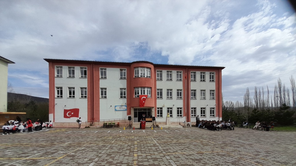 23 Nisan Ulusal Egemenlik ve Çocuk Bayramı okulumuzda coşkuyla kutlandı.